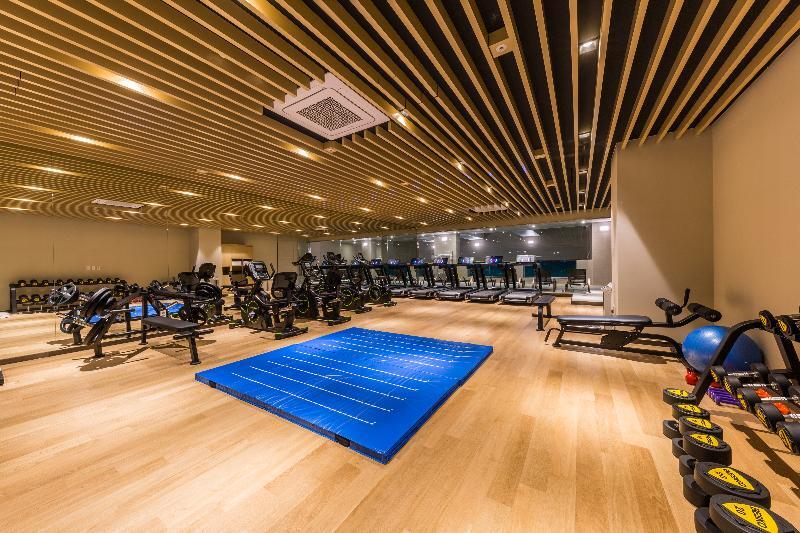 Days Hotel & Suites By Wyndham Incheon Airport Bagian luar foto